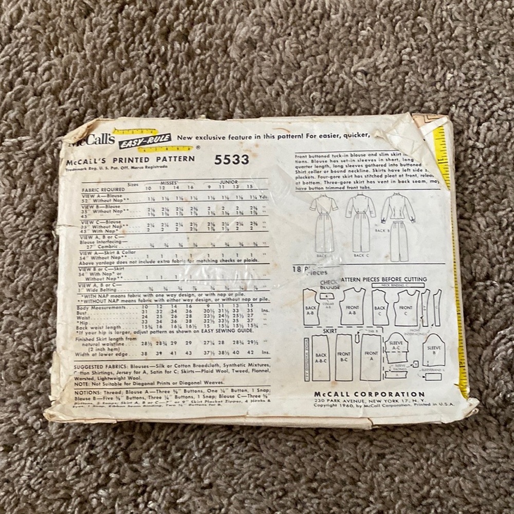 Vintage Lot of Sewing Patterns Lot #2 - Picture 5 of 9